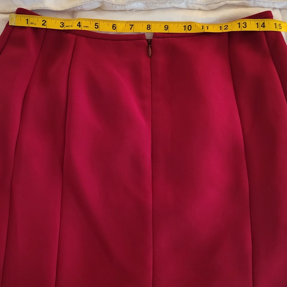Tahari skirtsuit petite red size 6 - Picture 9 of 14